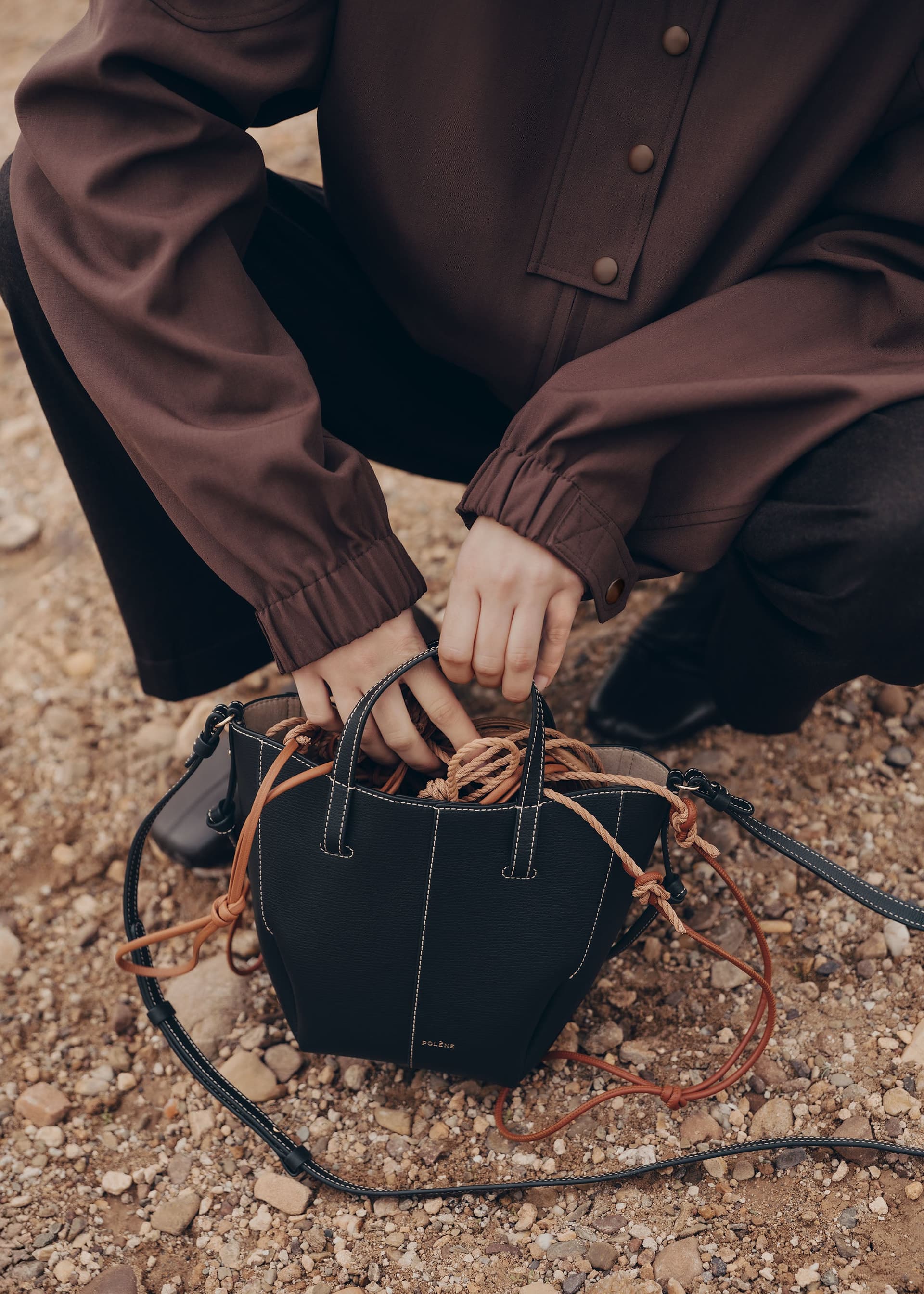 Cyme Tote Nano - Noir Grainé Coutures Écrues - Photo 3