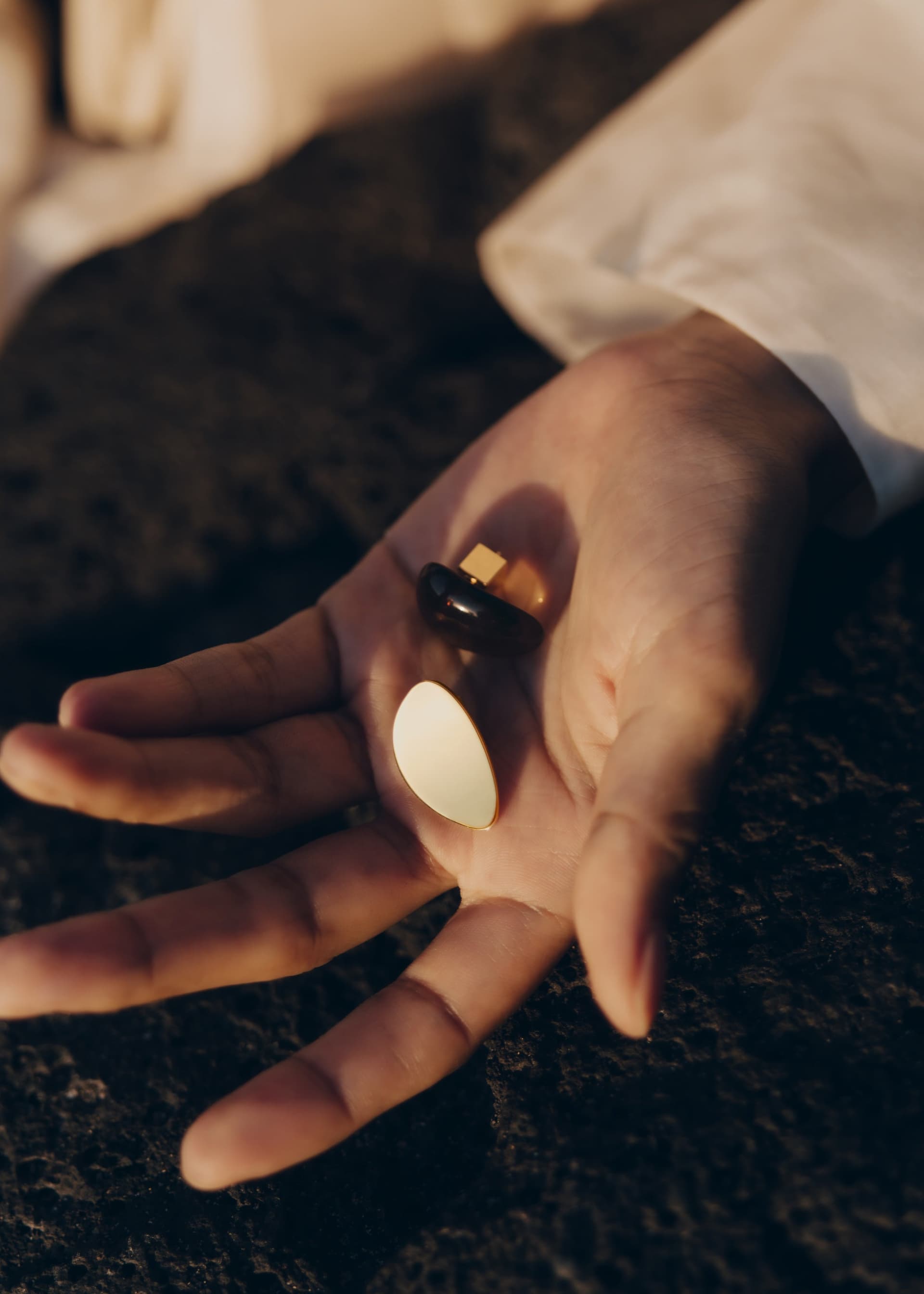 Puces d'oreilles Naé - Verre fumé - Photo 3