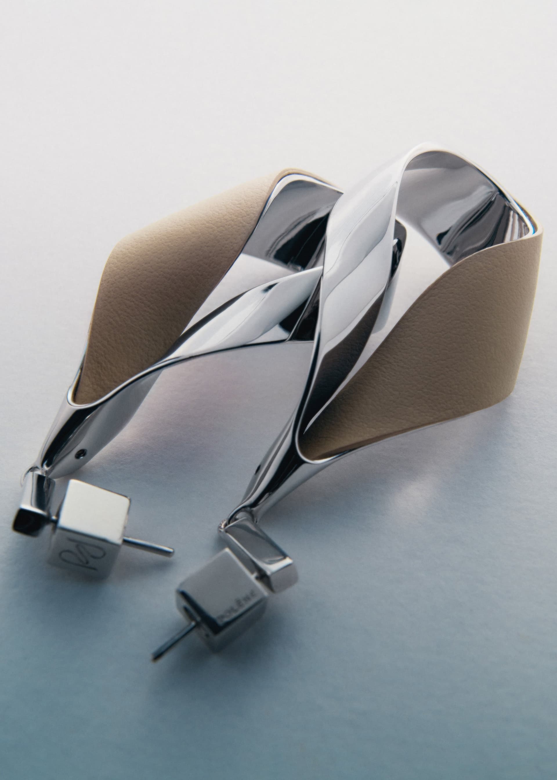 Boucles d’oreilles pendantes Ormé - Argentée Cuir Taupe - Photo 2